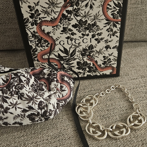 Gucci Bracelet - Picture 2 of 3